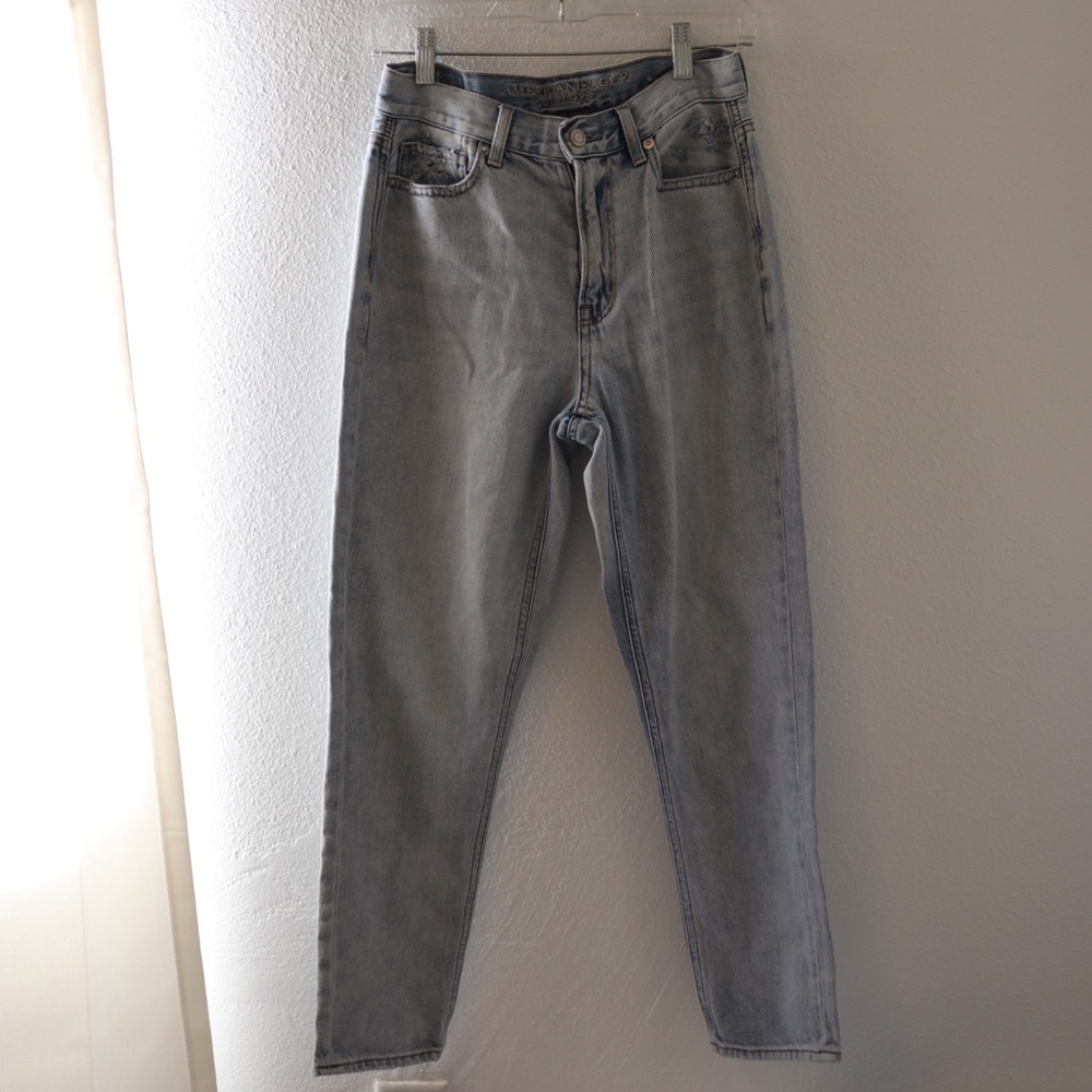 American Eagle mom jeans